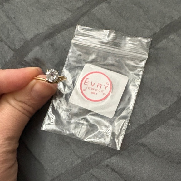 Evry Jewels Jewelry - Evry Jewels Gold Ring with Sparkling Stone